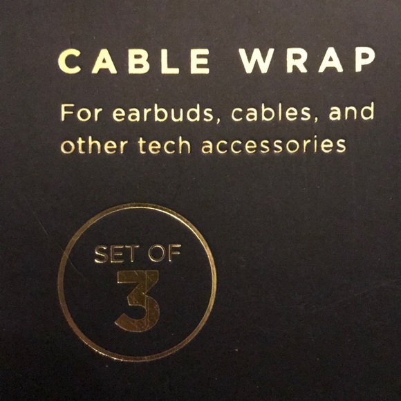 👌🎁STOCKING STUFFER! Nanette Lapore“Cable-Wraps” - Picture 3 of 8